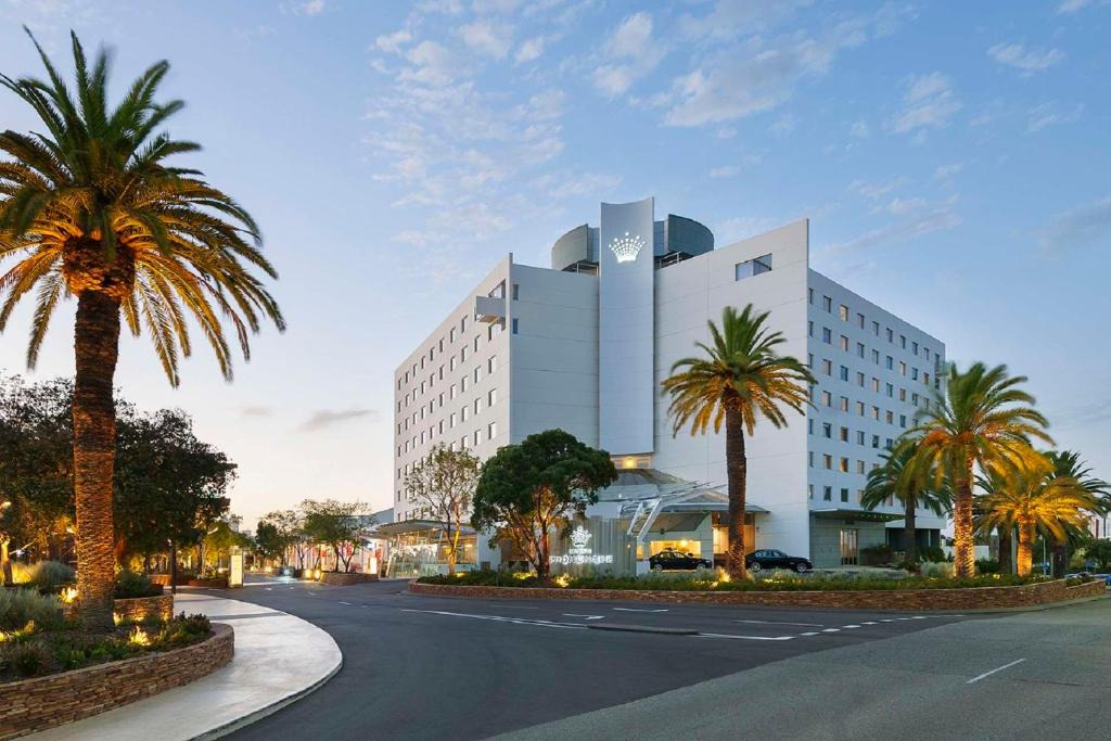 Burswood Hotel | Crown Promenade Perth