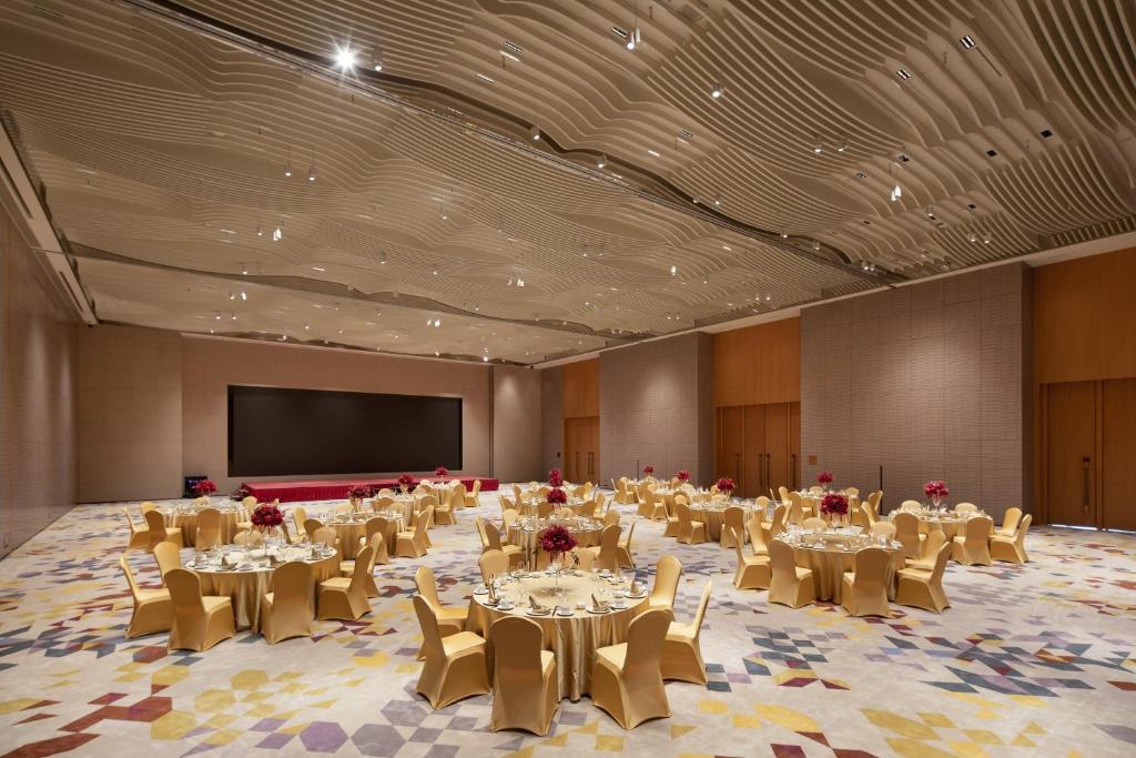 Nanhai Hotel | Crowne Plaza Foshan Nanhai - an IHG Hotel