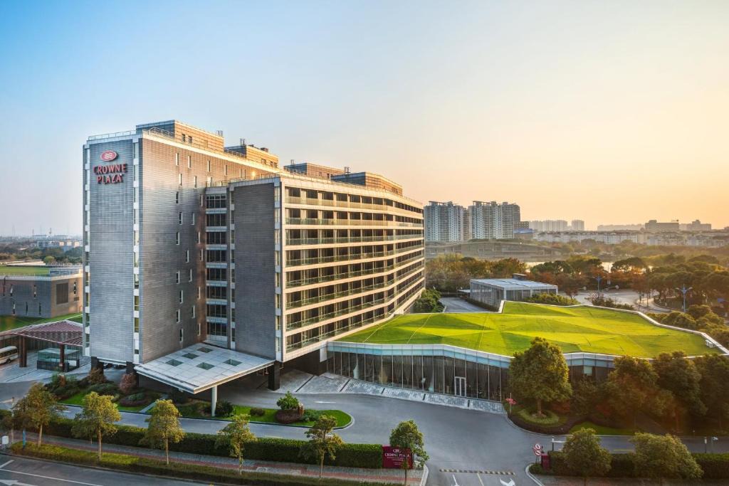 Qingpu Hotel | Crowne Plaza Shanghai Xiayang Lake by IHG