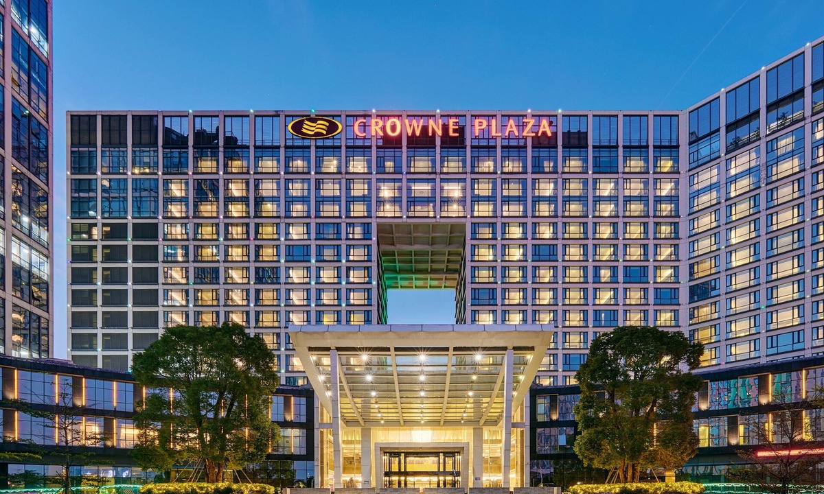 Longgang Hotel | Crowne Plaza Shenzhen Longgang City Centre by IHG