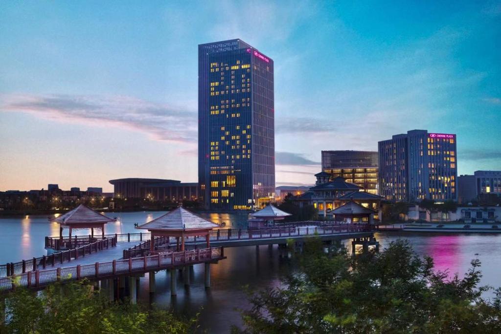 Xiqing Qu Hotel | Crowne Plaza Tianjin Meijiangnan by IHG
