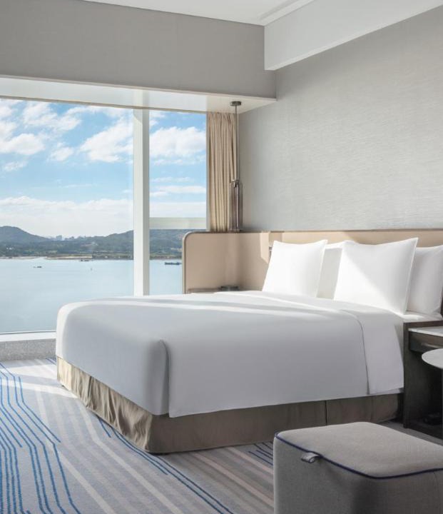 Jimei Hotel | Crowne Plaza Xiamen Jimei Seaview by IHG