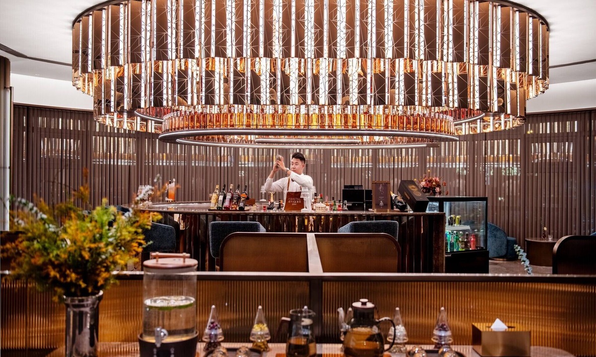 Qingdao City Center Hotel | Crystal Hotel Qingdao May Fourth Square