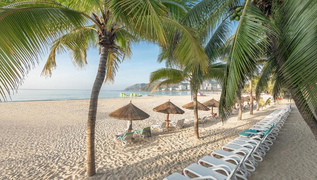 Sanya Hotel | Da Dong Hai Seaside Hotel