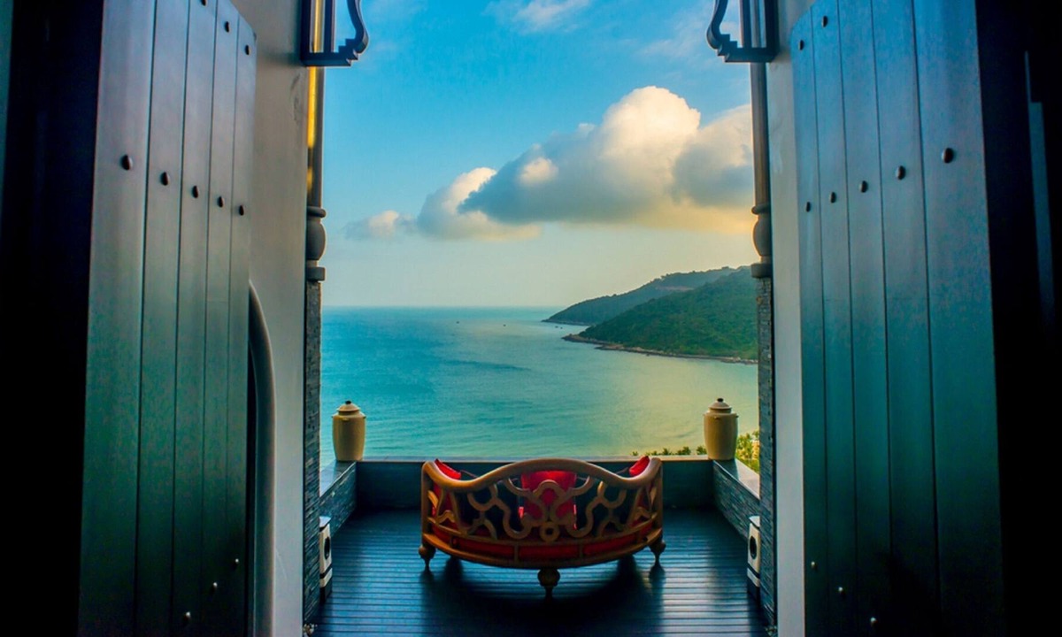 Tho Quang Beach Resort | Da Nang Intercontinental Club InterContinental Terrace Suite