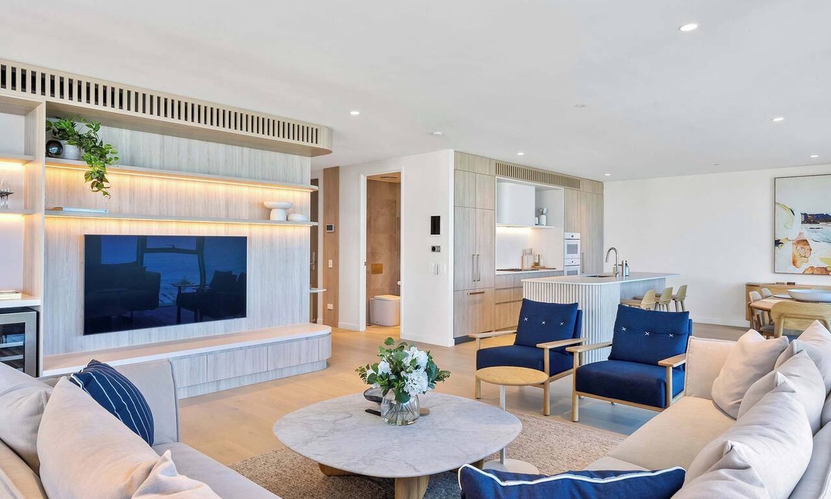 Burleigh Heads Apartment | Dali by Khove