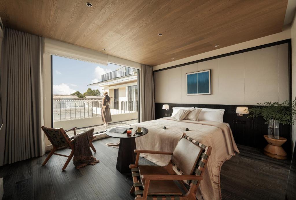 Dali Ancient Town Hotel | Dali Yuanlu Hanging Garden Hotel, located in the center of Dali Old City, has rich cultural heritage, convenient travel, butler service, free parking, free breakfast, afternoon tea, coffee, mini bar, and traditional Chinese tea