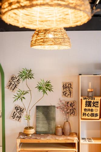 Putuo Hostel | Dengba Inn-Fengqiao Road Subway Station Global Harbor Branch