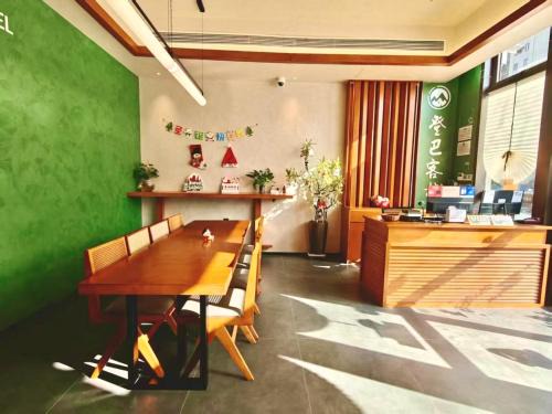 Qingpu Hostel | Dengba Inn Huijin Road Metro Station Branch