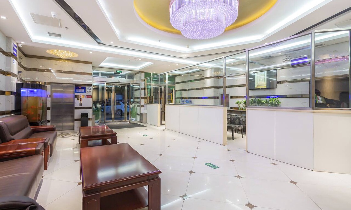 Chaoyang Hotel | Dequan Railway Station Hotel