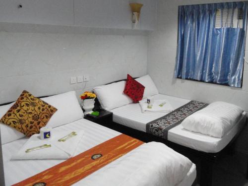 Tsim Sha Tsui House | Dhillon Hostel - Reception 10th floor Block E CHUNGKING MANSION