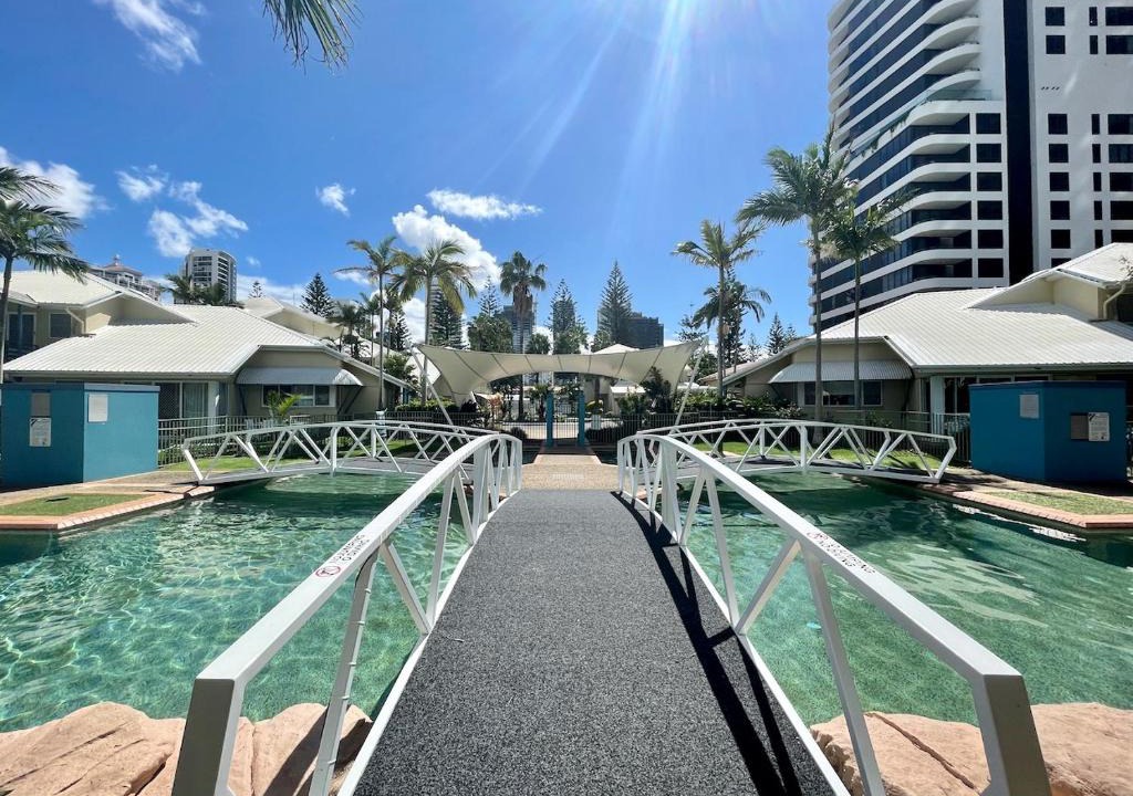 Mermaid Beach Apartment | Diamond Beach 98