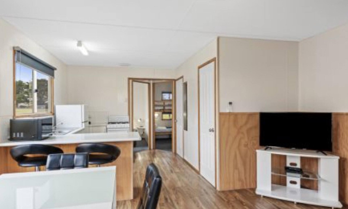 East Devonport Cabin | Discovery Parks - Devonport