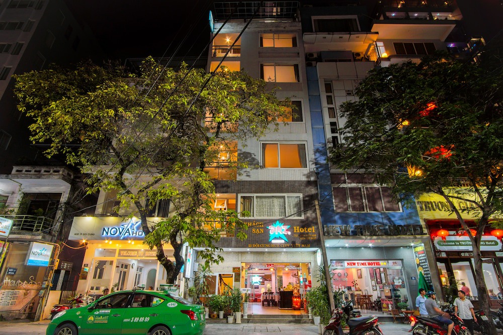Hue City Centre Hotel | DMZ Hotel