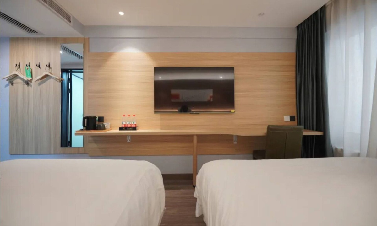 Downtown Beijing House | Dongdan Hotel Beijing