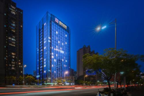 Zhujiang New Town Apartment | Dooya Apartment Hotel Zhujiang Newtown-Line 5 Tancun STN-Free private cardelivery to Canton Fair