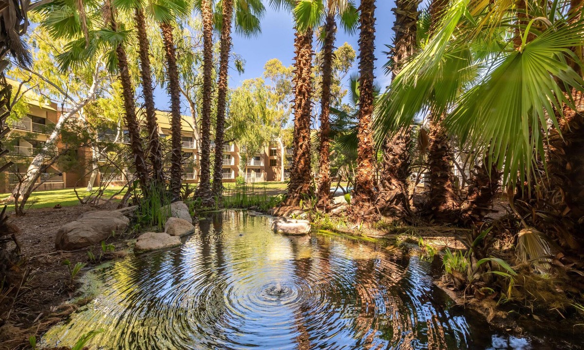 Desert Springs Hotel | DoubleTree by Hilton Alice Springs