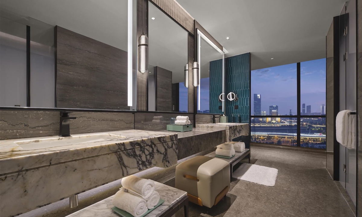 Jinshui District Hotel | DoubleTree By Hilton Zhengzhou East
