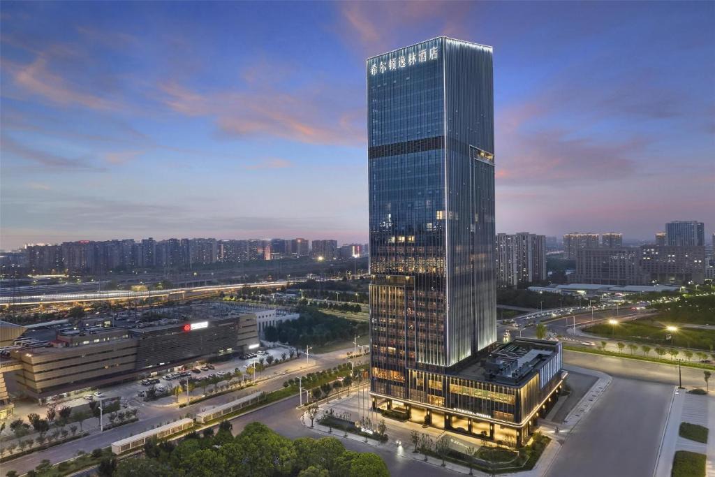 Jinshui District Hotel | Doubletree By Hilton Zhengzhou East