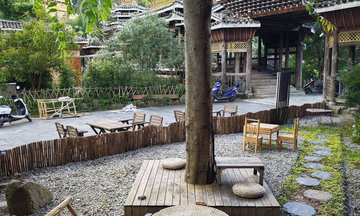 Qiandongnan Hotel | Drum Tower Sightseeing B&B.