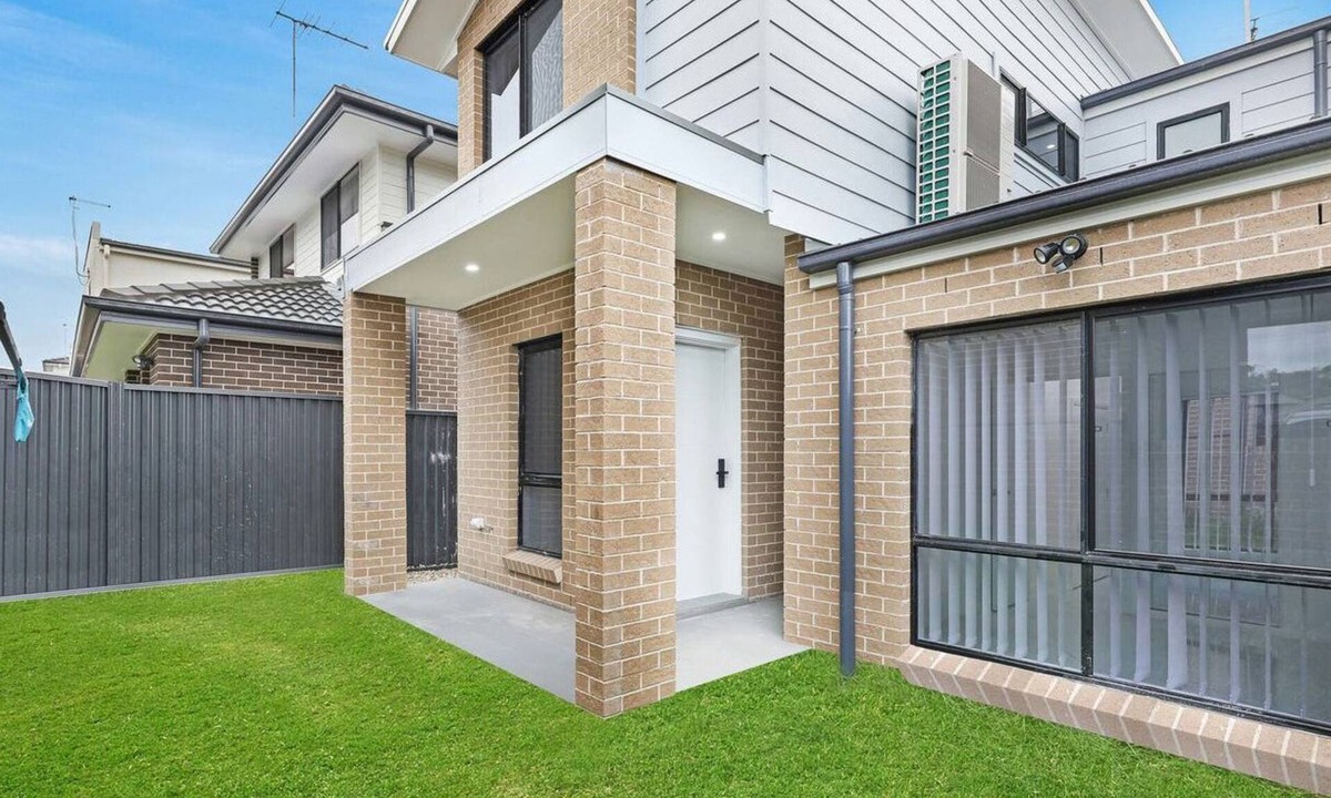 Bardia House | E1-Modern Bedroom w TV, Wifi