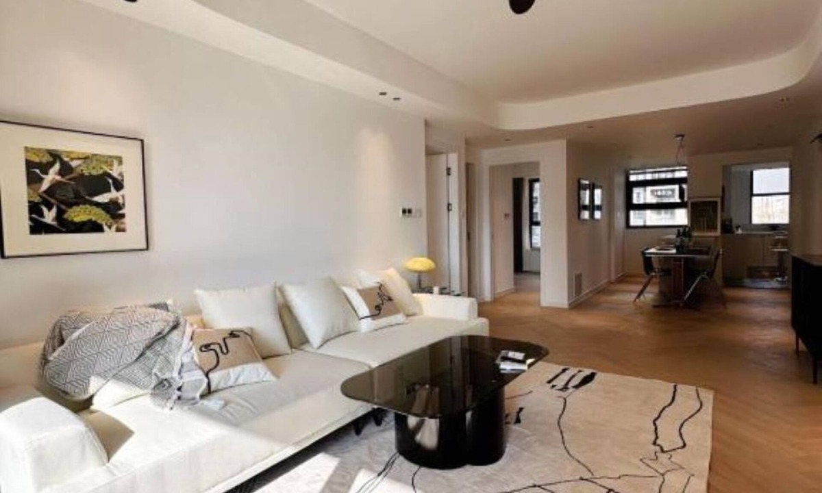 Huangpu Apartment | Eastern Hub - Bund Branch Yongye house Designer Deluxe Three bedrooms nice view