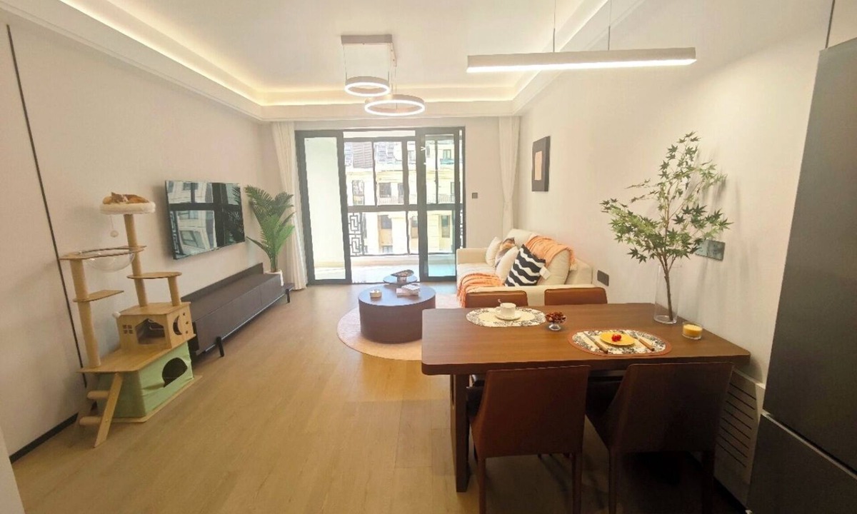Jiading Apartment | Elegant apartment with balcony in High quality compound near line11 Shanghai