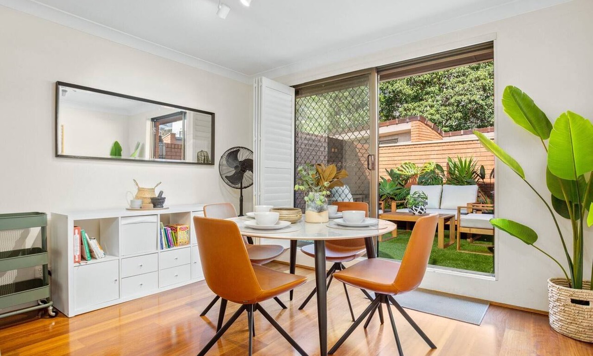 Chippendale Apartment | Elegantly Modern 2-Bed In The Heart of Chippendale