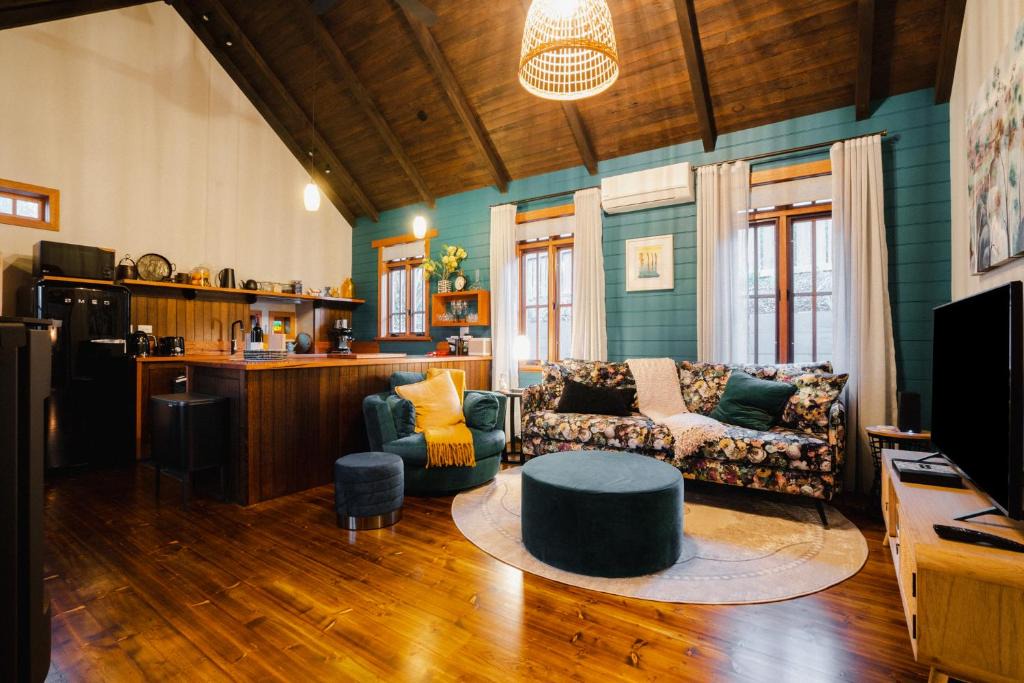 Bright House | Eliza's