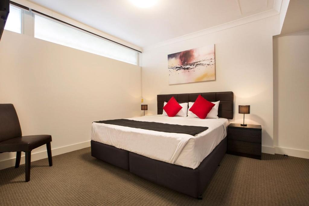 Clearview Hotel | Enfield Hotel