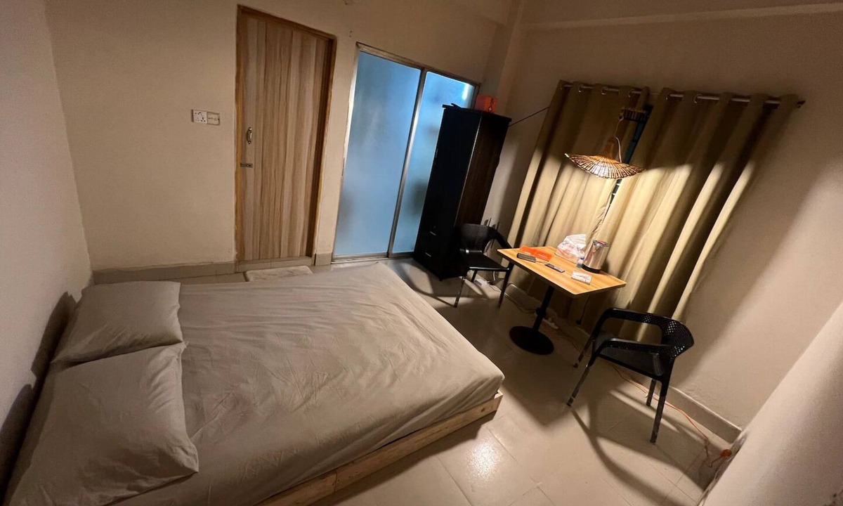 Dhaka House | Entire apartment, private Studio apartment with AC in Dhaka