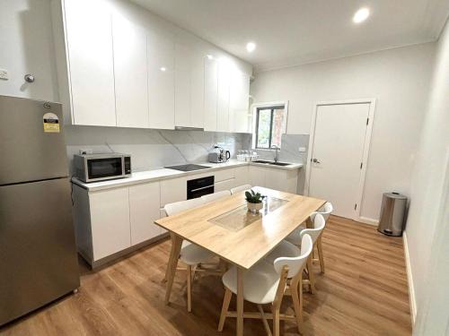 Bankstown House | Entire Home Cozy at Bankstown