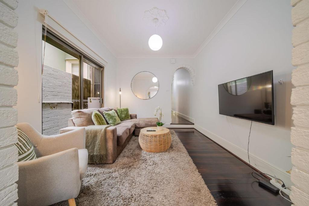 Erskineville House | Erskineville Courtyard Escape