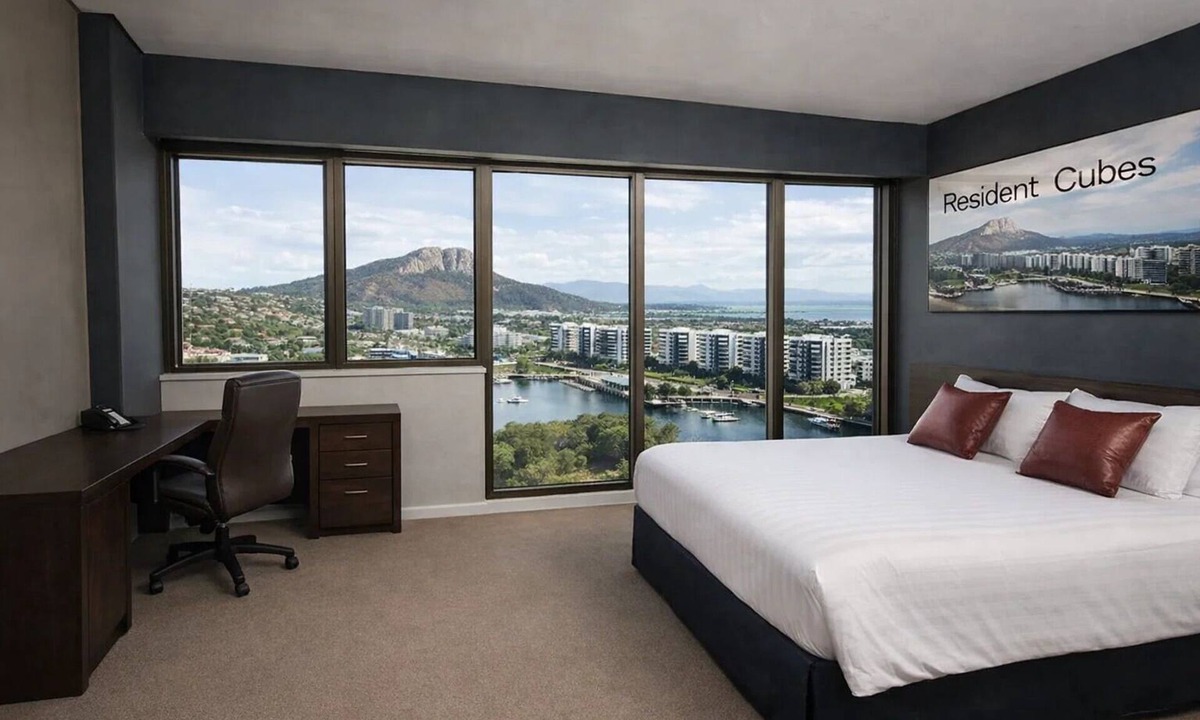 Townsville Hotel | Executive Suite CBD Townsville