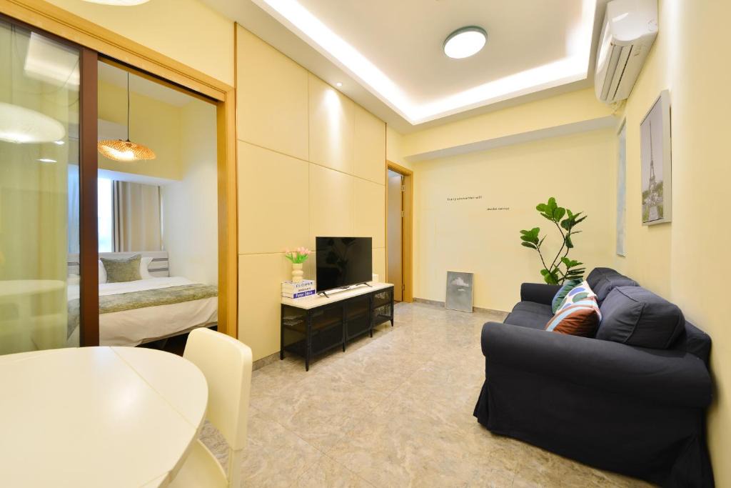 Buji Apartment | Extra-large, luxurious three-bedroom, two-bedroom apartment in Bantian, near Shenzhen North Huawei Tianan Cloud Valley