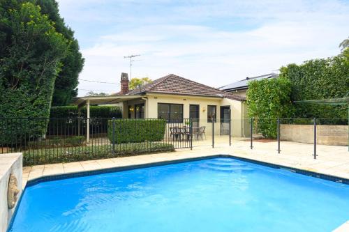 Pymble House | Family Retreat with Pool Near Pymble Station