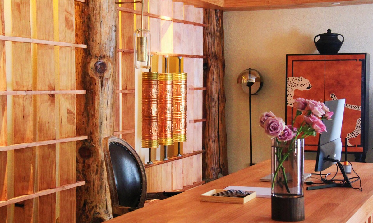 Xiangcheng County Hotel | FEIFAN Historic Tibetan Hotel