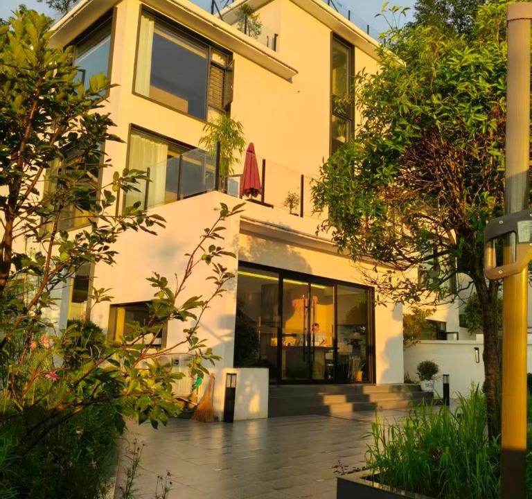 Fenghuang Hotel | Fenghuang County Border Town Mountain Resort Homestay