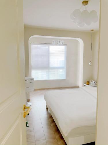Minhang Apartment | Flaneur Shanghai Hongqiao Apartment 3 mins walk to National Convention and Exhibition Center