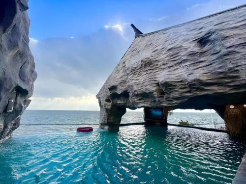 Shuanglang Hotel | Floral Lux Hotel Dali Daishuihe Seaview