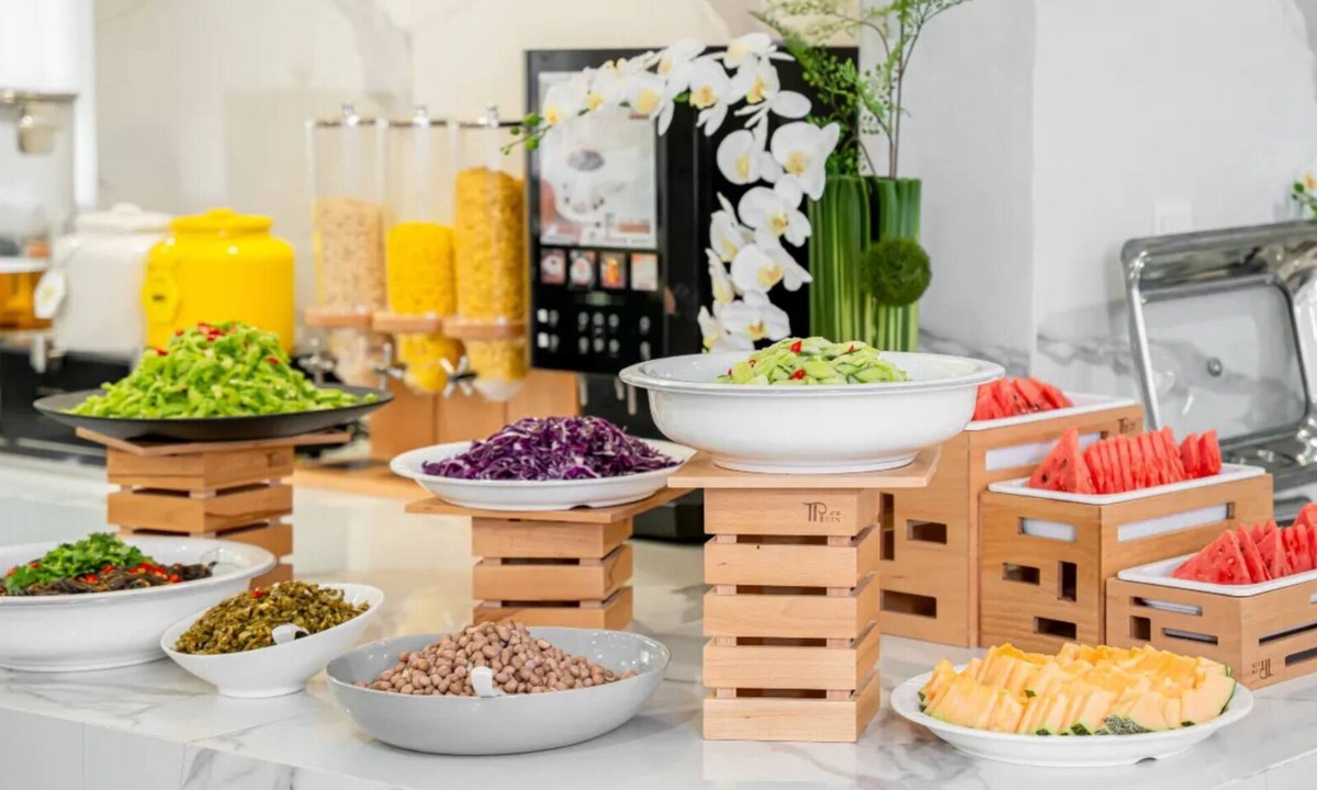 Luntai County Hotel | Fu Hua Jun Yue Hotel