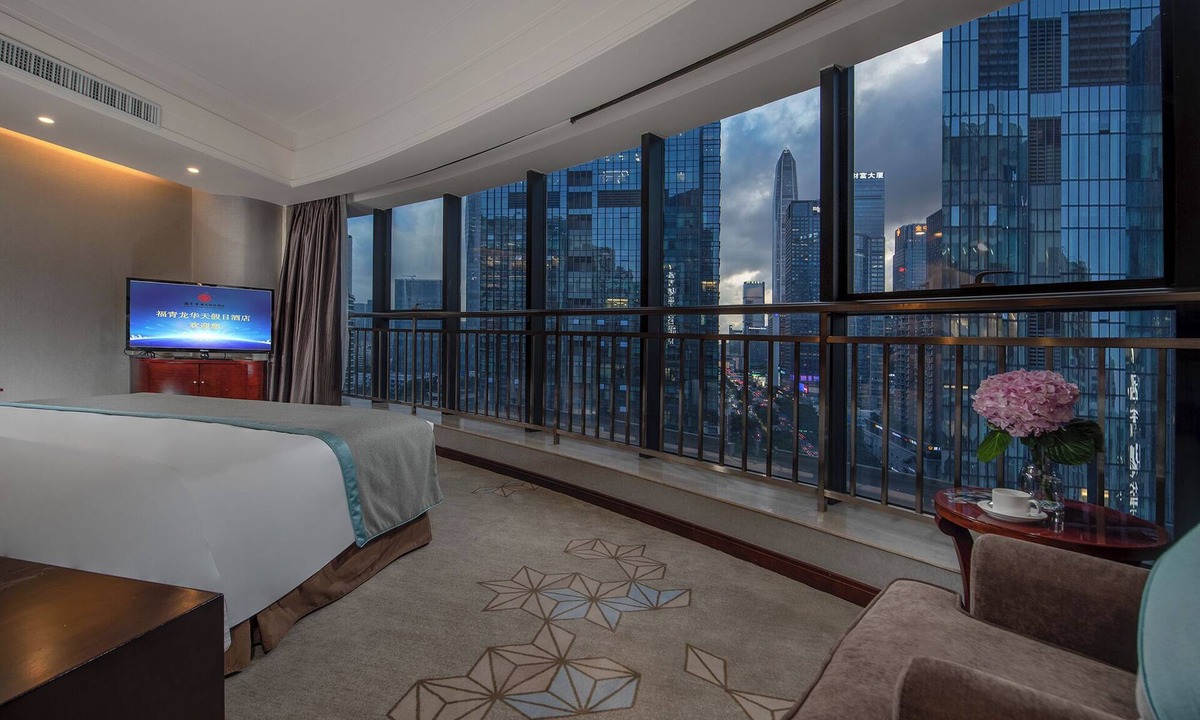 Central Business District Hotel | Fuqinglong Huatian Holiday Hotel