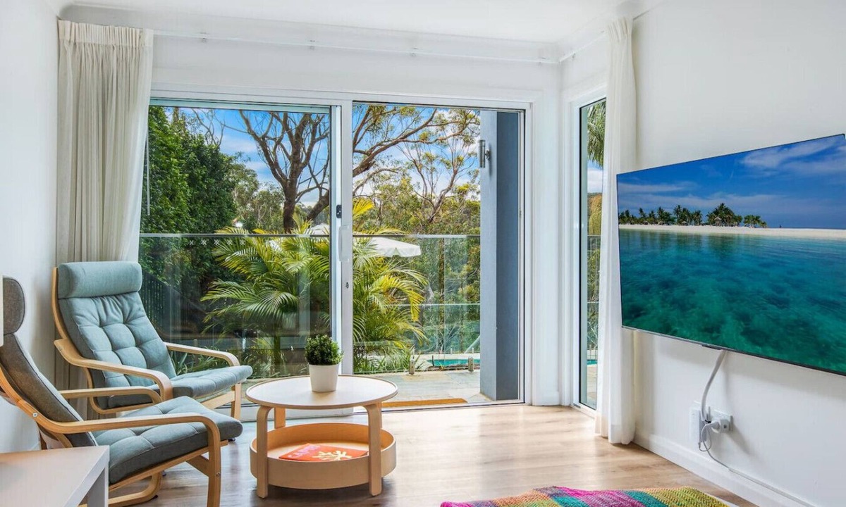 Forestville Apartment | Garigal Retreat with Pool access