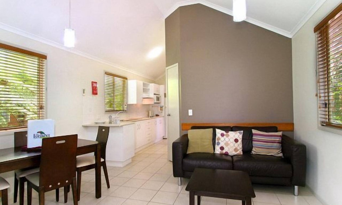 Arrawarra Other | Gateway Lifestyle Lorikeet
