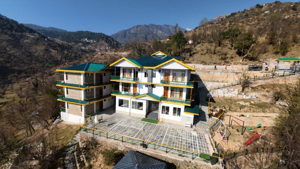 Dharamshala Hotel | GK Paradise Village Resort & Cottages