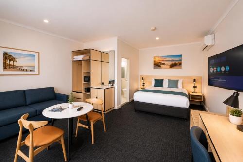 Glenelg North Hotel | Glenelg Motel