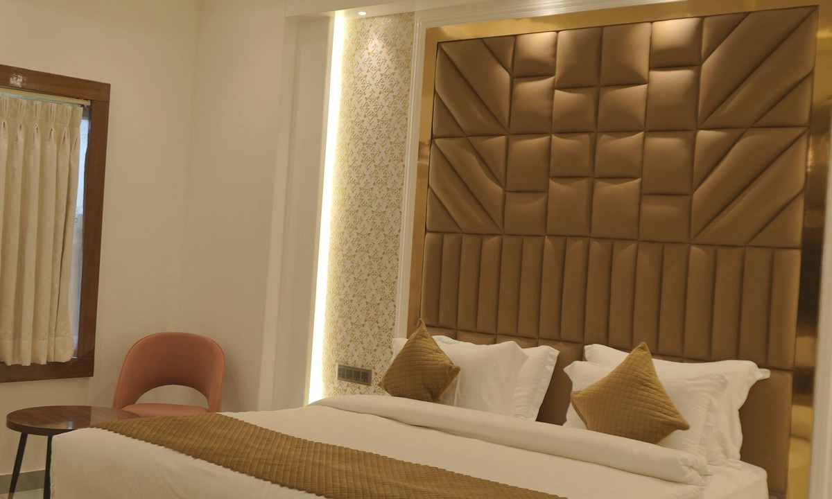 Aligarh Hotel | Golden Stone Resorts