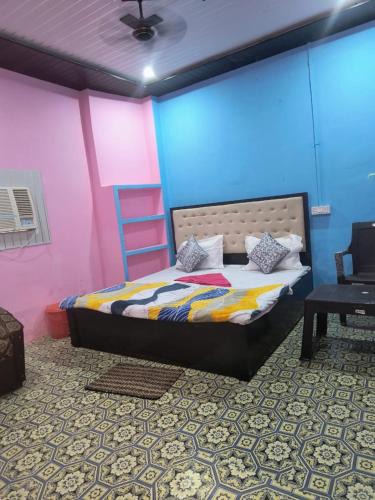 Varanasi Hotel | Goroomgo Rainbow Residency Varanasi Near By Assi Ghat River - Excellent Service