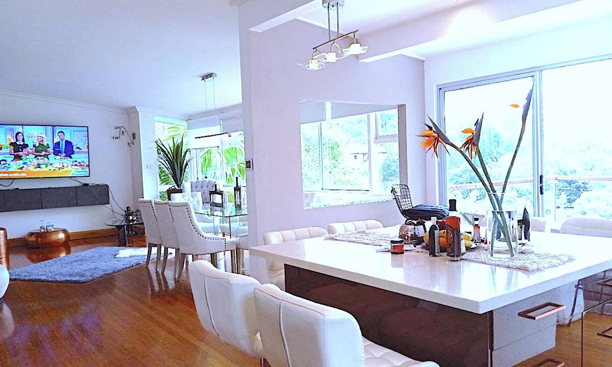 Castlecrag House | Grand Haven with Sea view! For Executives and Remote! Adults only! City Close!