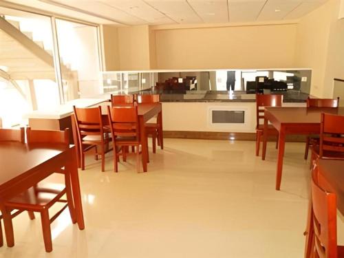 Weihai Hotel | GreenTree Inn Weihai Liugongdao Wharf Qingdao North Road Express Hotel